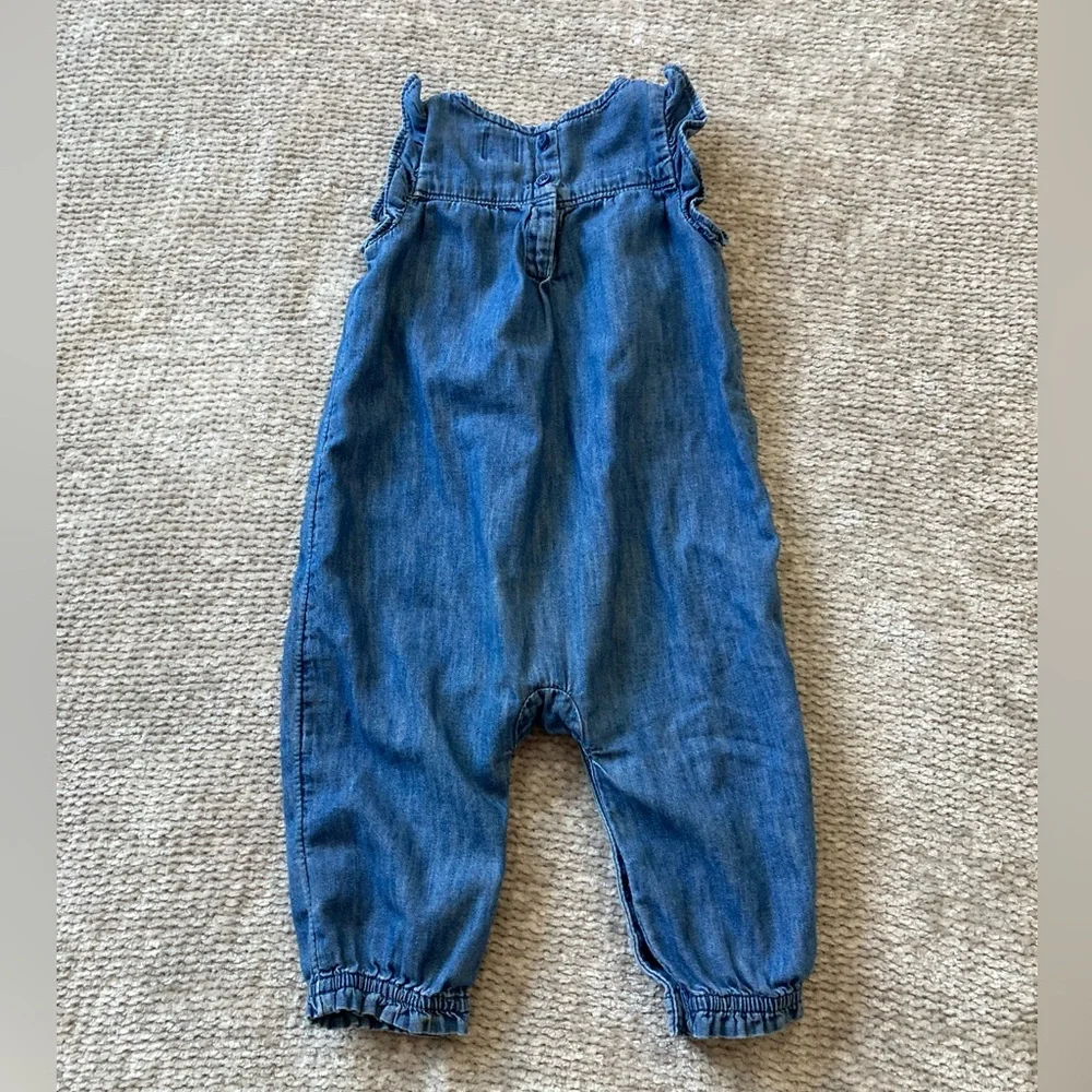 Baby Gap Chambray Jumpsuit 6-12 Months Ruffle Denim‎ Classic Preppy Spring